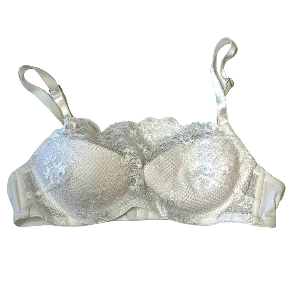 SOMA White‎ Lace/Mesh Overlay Bra